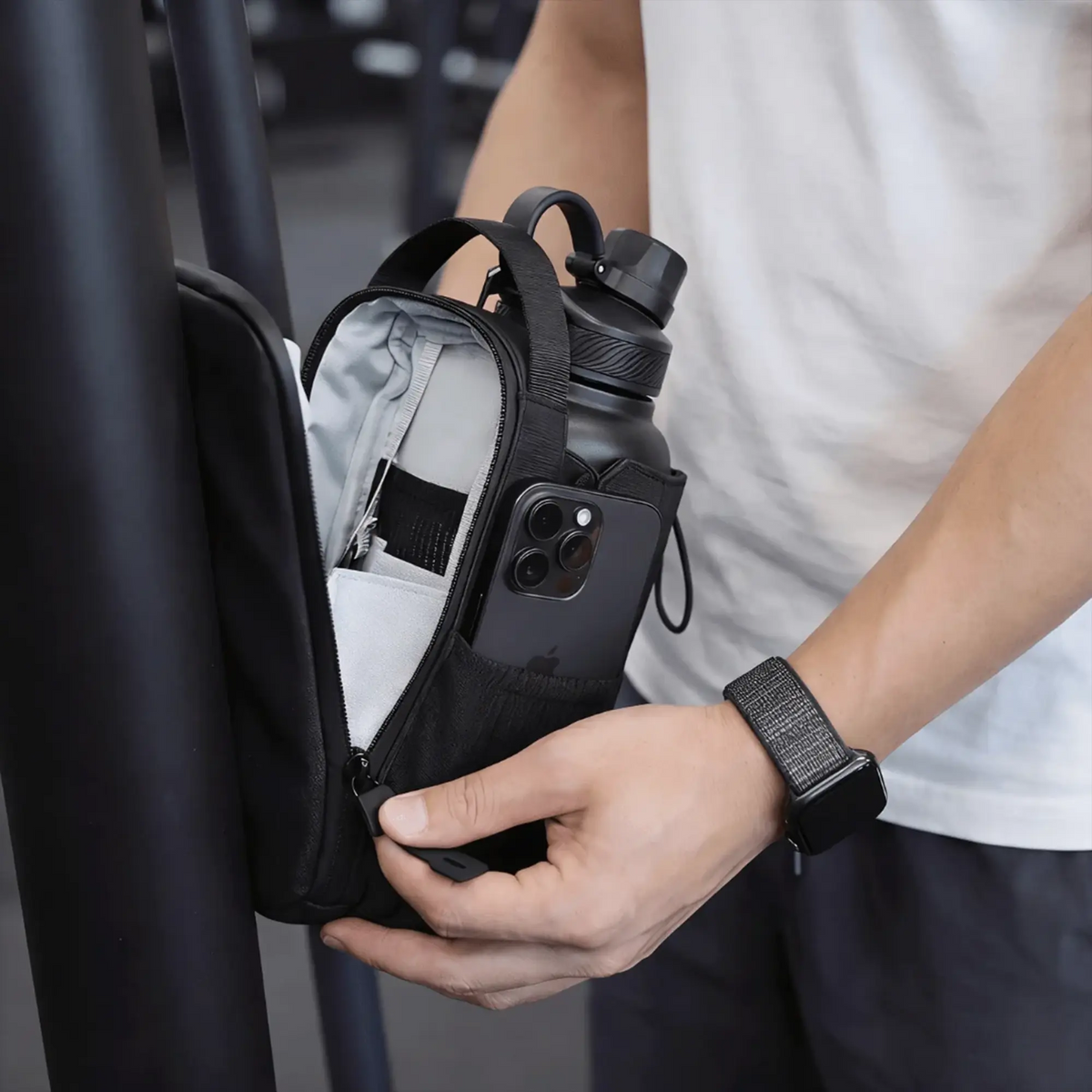 GRNDLESS Magnetic Gym Bag
